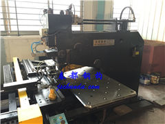 數(shù)控液壓沖孔機(jī)